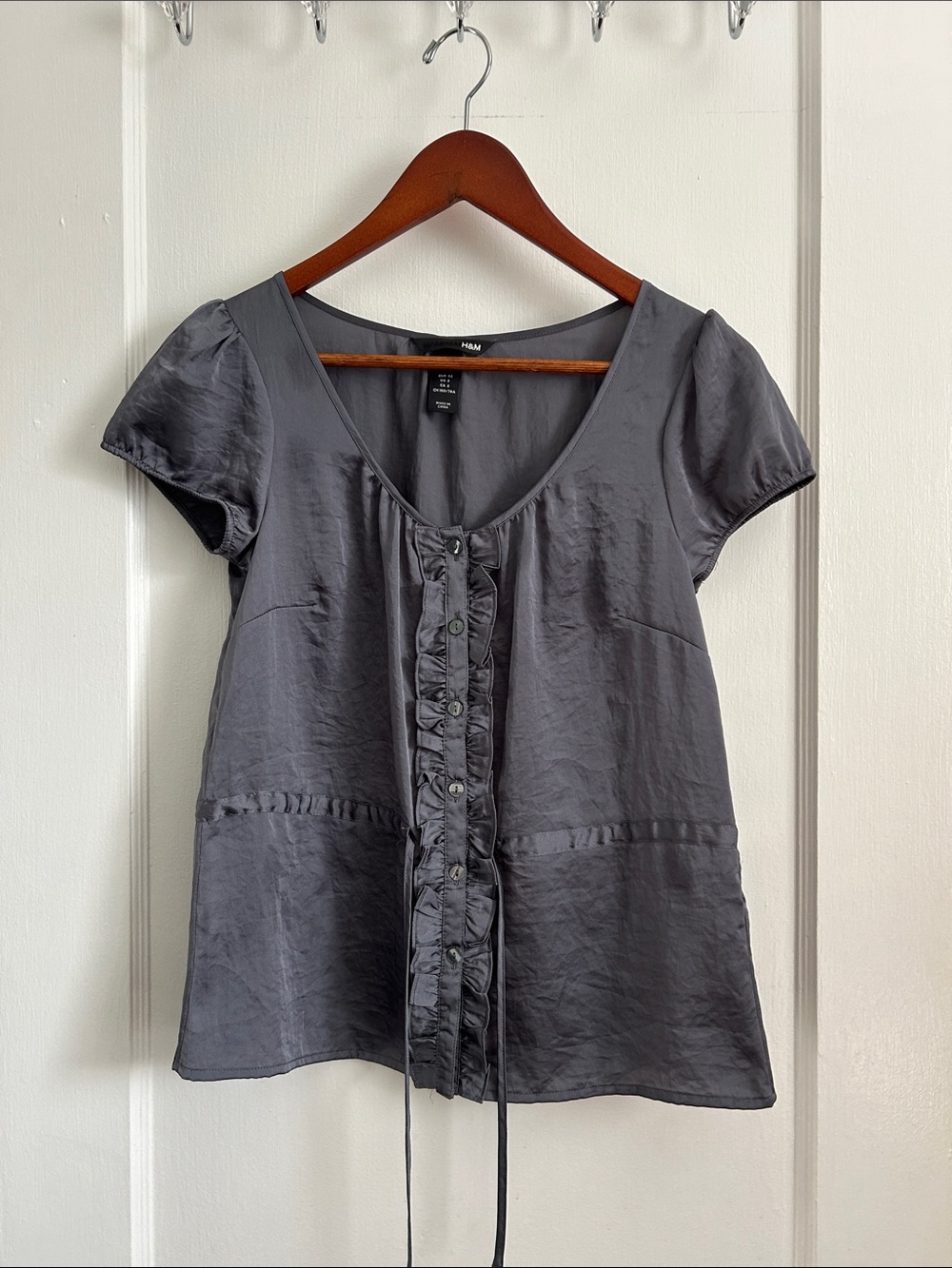 H&M Vintage Charcoal Short-Sleeve Satin-Blend Button-Front Blouse